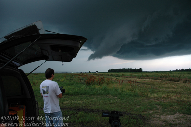 photographs of tornadoes | tornado images | Aurora, NE tornado